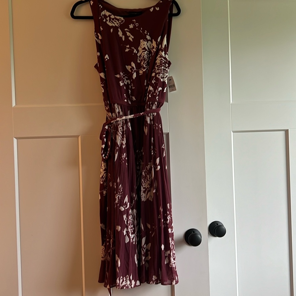 Lined fit and flare floral pattern dress with belt